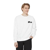 Minimalist Unisex Garment-Dyed Sweatshirt - Cozy Style for Every Occasion